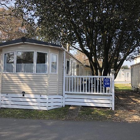Mudeford Beach Lodge Exteriér fotografie
